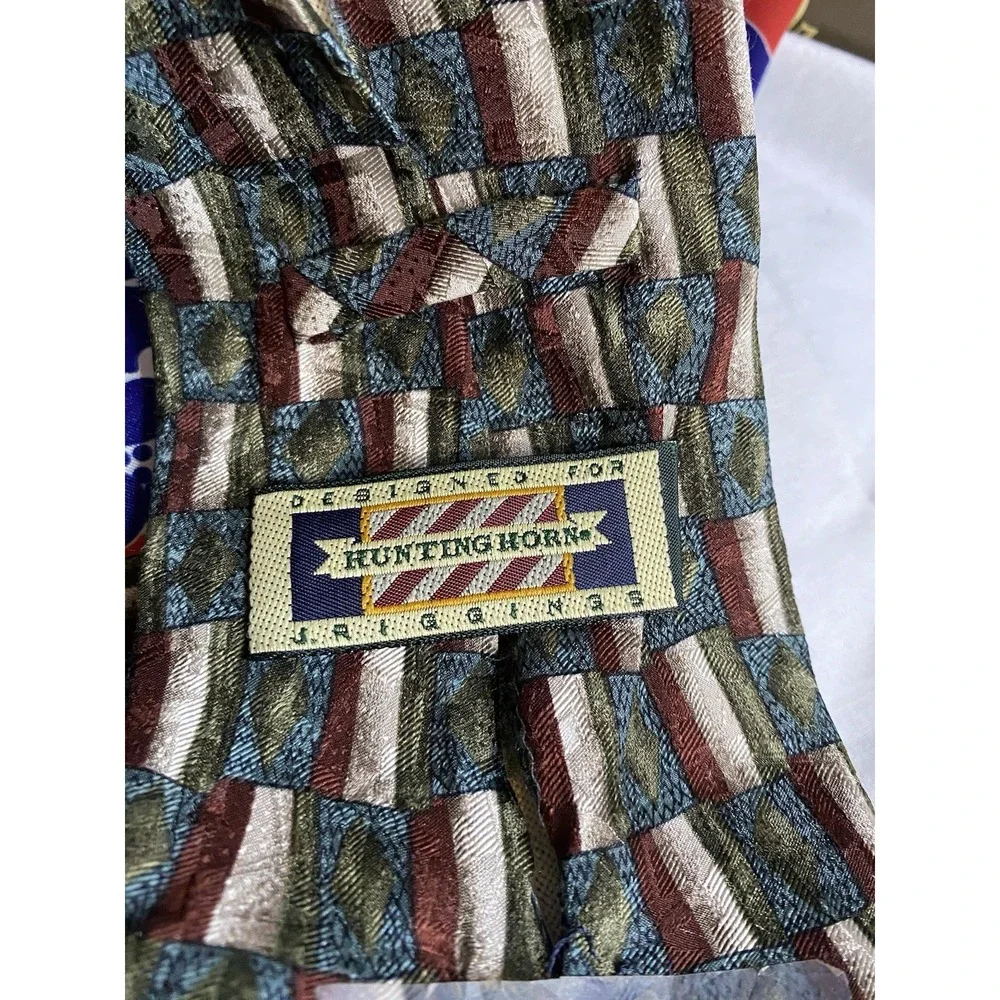 Hunting HornMen's 100% Silk Tie - 3.5 x 58‎ inches